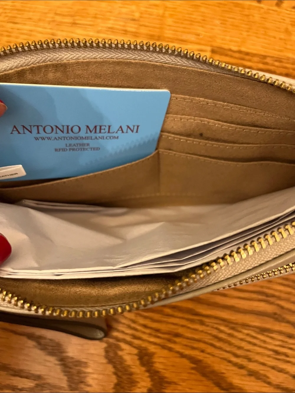 Antonio Melani NWT Gray 100% Leather Wristlet Clutch Zip Purse Luxury